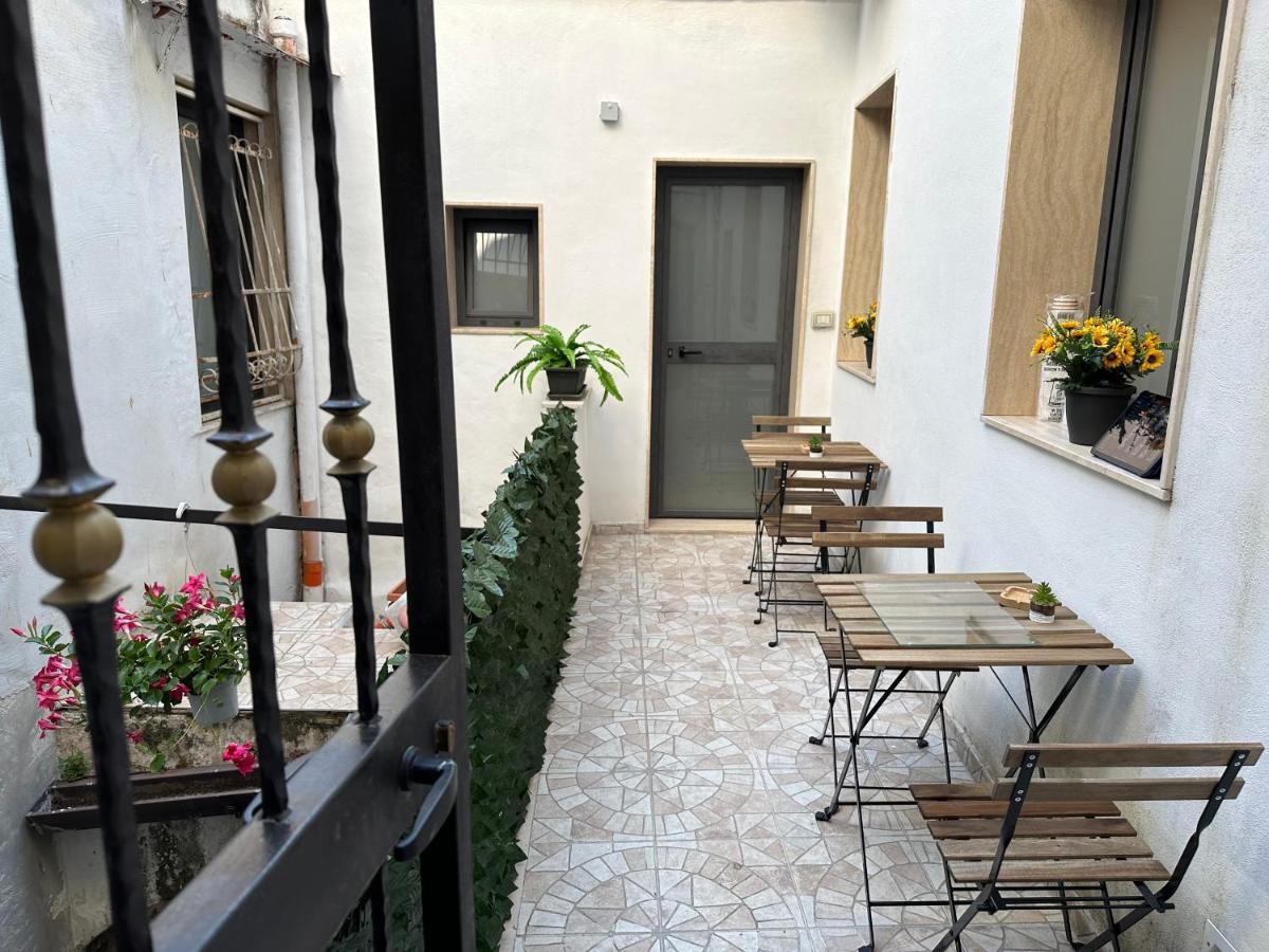 Del Carmine 23 Hotel Bari Kültér fotó